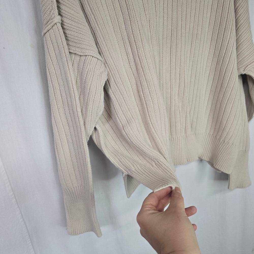 neuflora Ribbed V-Neck Sweater Womens Medium Beige Knit Slouchy Boho Minimalist - Picture 4 of 7
